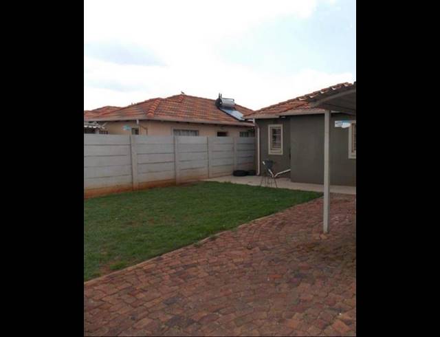 3 BEDROOM HOUSE FOR SALE IN SKY CITY